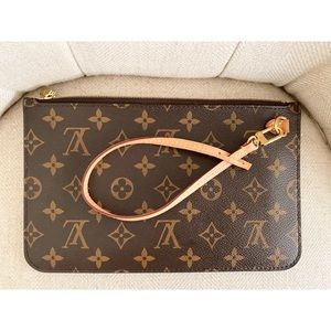 Louis Vuitton Wristlet/Clutch